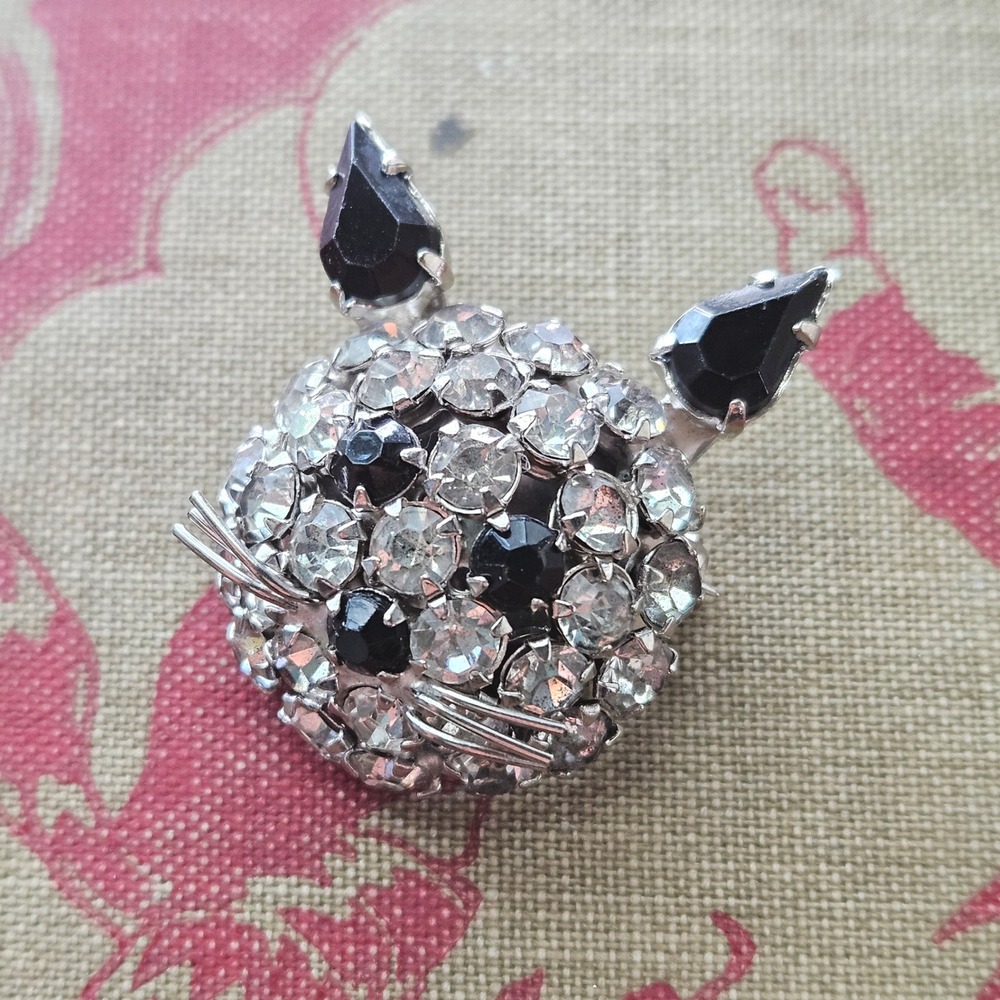 Joseph Warner Vintage Rhinestone Cat Head Brooch Silver Tone Black Clear Pin